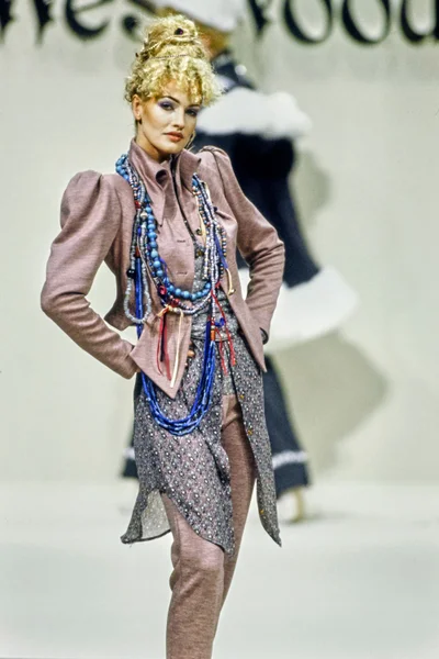 Look 35